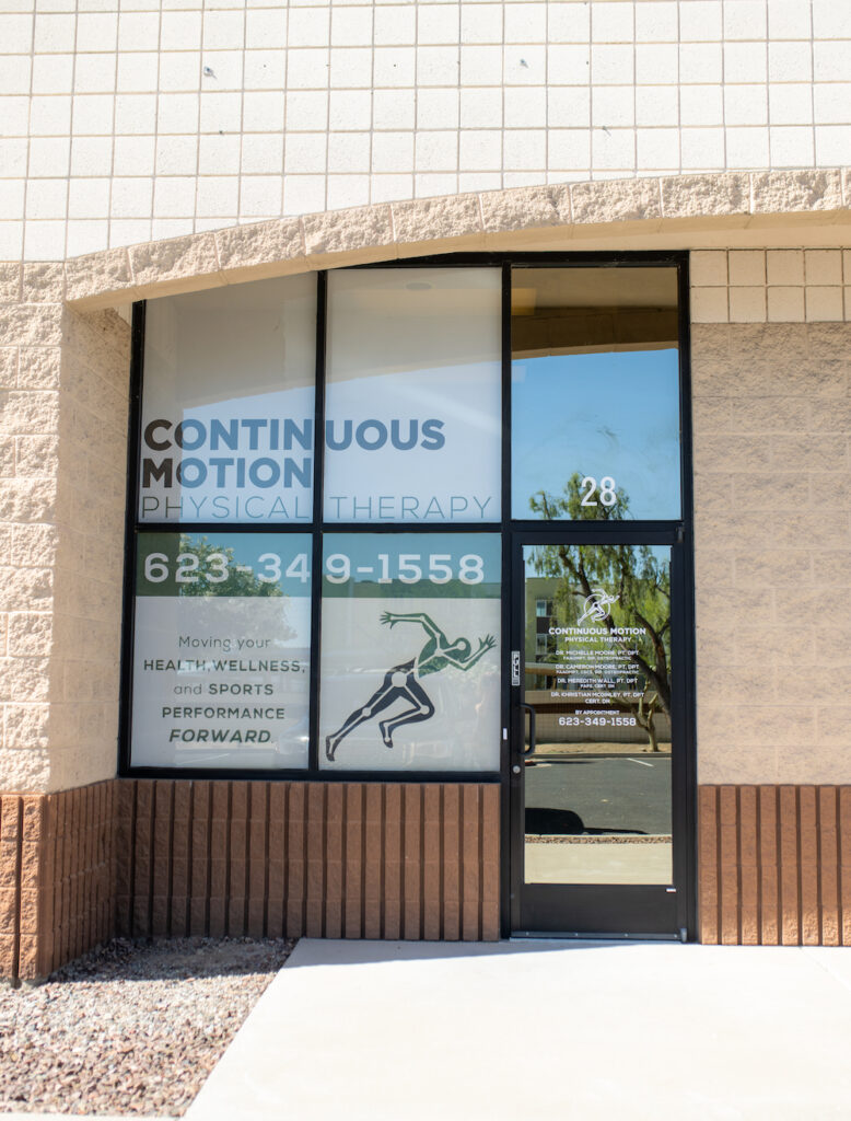 The front of a building with a sign that says continual sports.